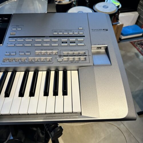 YAMAHA TYROS 5 ARRANGER WORKSTATION 76 TASTI USATO