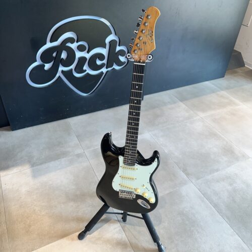 EKO S300V CHITARRA ELETTRICA BLACK B-Stock