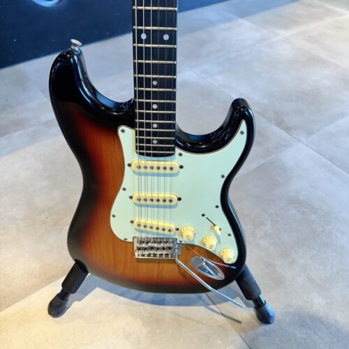 EKO S300V CHITARRA ELETTRICA SUNBURST USATO