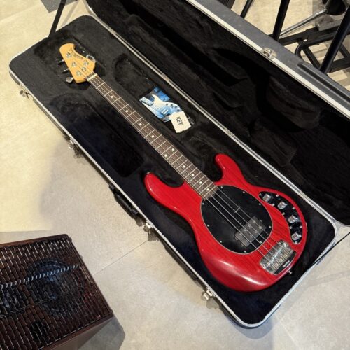 MUSIC MAN STINGRAY 4 CORDE BASSO ELETTRICO 2006 RED USATO