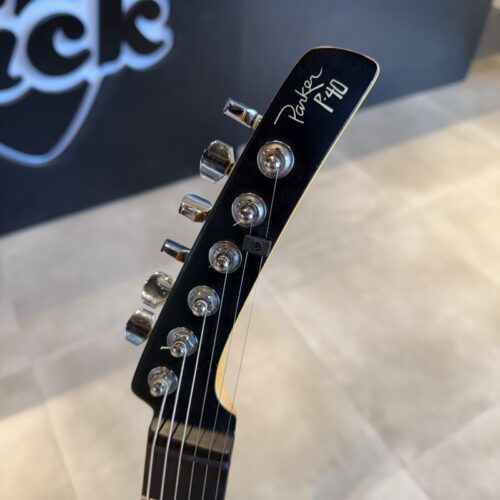 PARKER P40 CHITARRA ELETTRICA 6 CORDE (NO LEVA) USATO