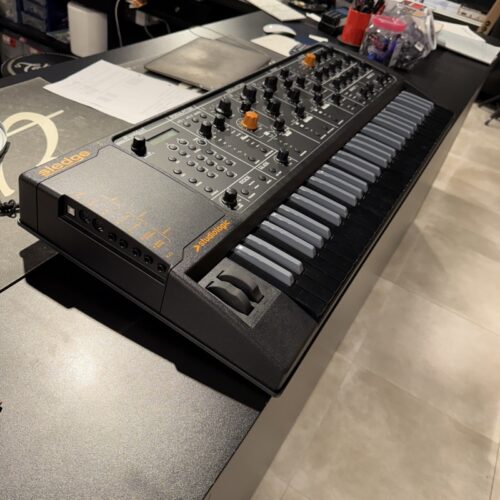 STUDIOLOGIC - SLEDGE 2.0 - BLACK EDITION SYNTH POLIFONICO USATO