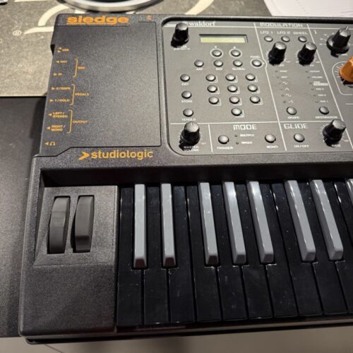 STUDIOLOGIC - SLEDGE 2.0 - BLACK EDITION SYNTH POLIFONICO USATO