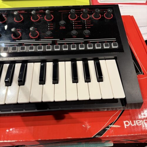 ROLAND JD-XI SYNTH ANALOGICO/DIGITALE 37 TASTI USATO