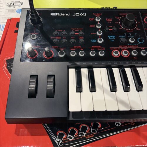 ROLAND JD-XI SYNTH ANALOGICO/DIGITALE 37 TASTI USATO