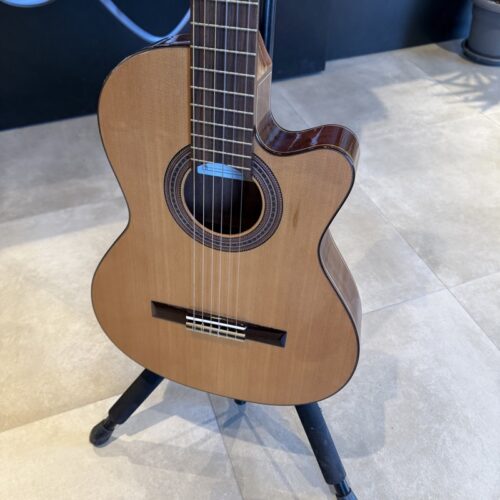 JOSÉ TORRES JTC-15CE CHITARRA CLASSICA ELETTRIFICATA USATO