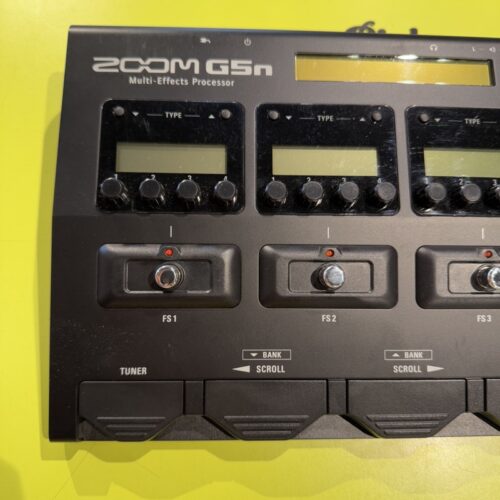 ZOOM G5N PEDALIERA MULTIEFFETTO PER CHITARRA USATO