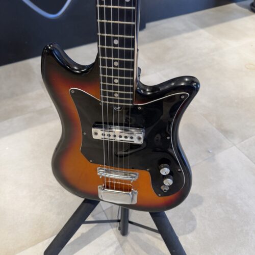 YAKO CHITARRA ELETTRICA 6 CORDE SUNBURST USATO