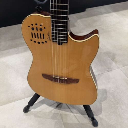 GODIN MULTIAC SA NYLON CHITARRA CLASSICA ELETTRIFICATA