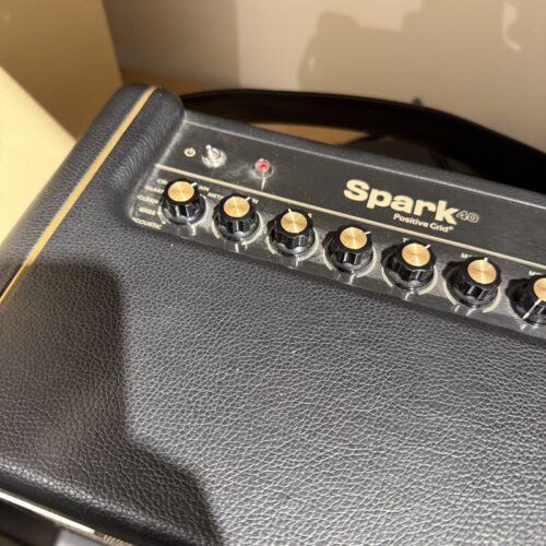 POSITIVE GRID SPARK 40 AMPLIFICATORE COMBO PER CHITARRA USATO