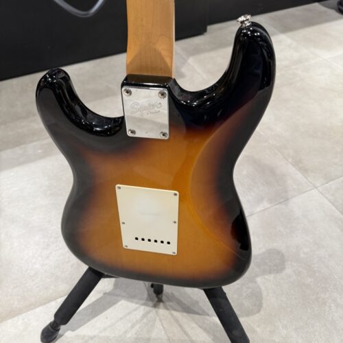 SQUIER AFFINITY STRATOCASTER CHITARRA ELETTRICA 2 TONE SUNBURST USATO