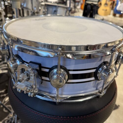 NO BRAND RULLANTE 14X6,5 IN ACERO TIPO DRUM SOUND USATO