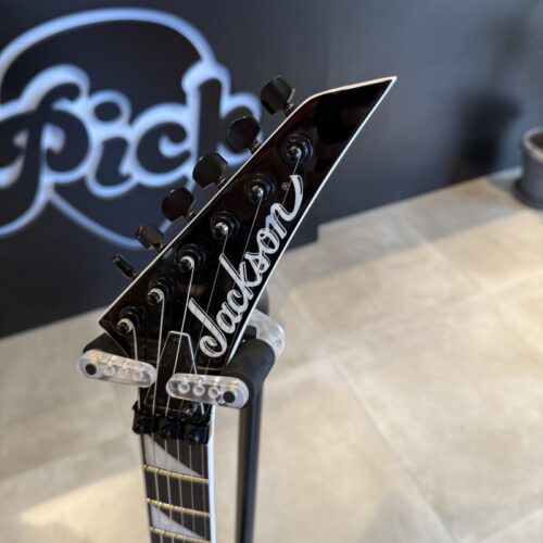 JACKSON JS32 RHOADS BLACK WITH WHITE BAVELS B-Stock