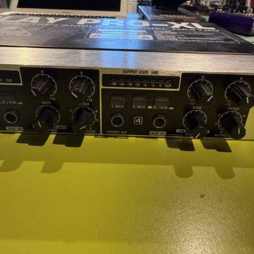 BEHRINGER POWERPLAY PRO-XL HA4700 PREAMP PER CUFFIE USATO